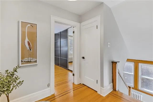 Additional image 26 of 74 HYDE PARK Ave