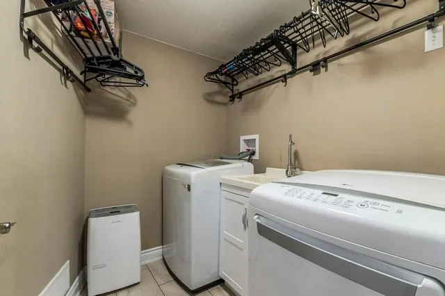 Additional image 28 of 698 ACADIA Dr