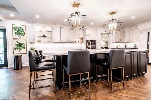 Additional image 11 of 76 Adriatic Blvd