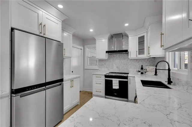 Additional image 12 of 1 ATHENS St