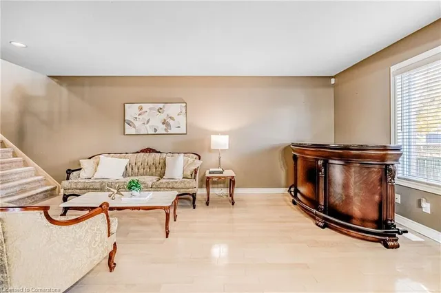 Additional image 9 of 1166 Upper Wentworth St