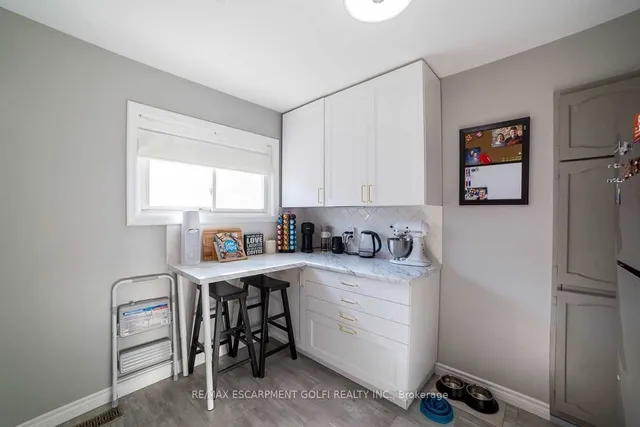 Additional image 15 of 10 Warren Ave