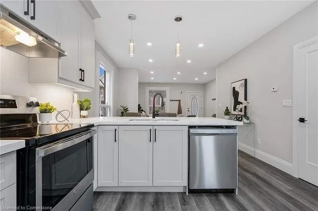 Additional image 11 of 42 Arthur Ave