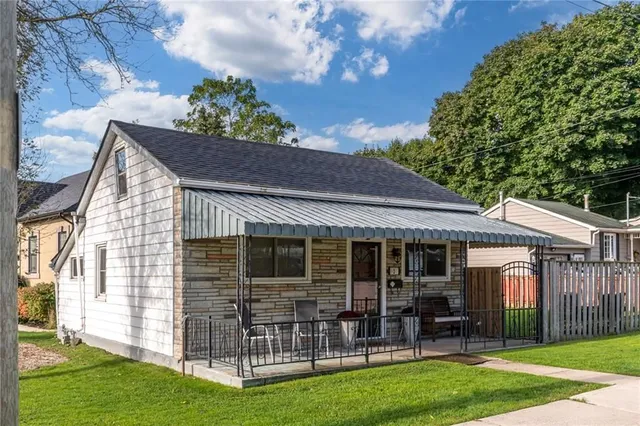 Additional image 3 of 2 JAMES St