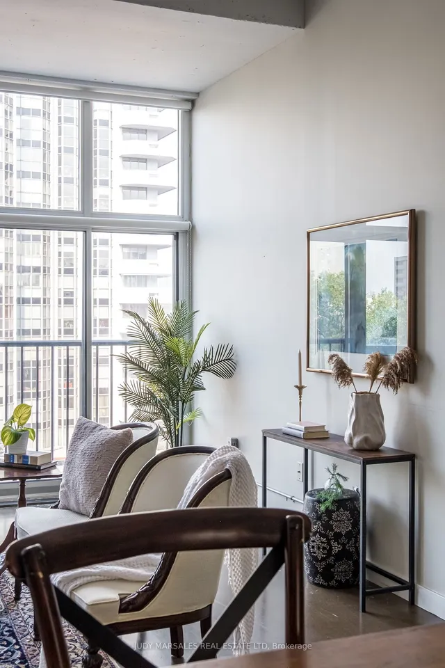 Additional image 22 of 66 Bay St Unit 612