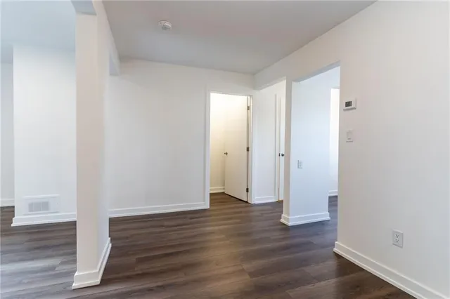 Additional image 4 of 74 WOODMAN Dr