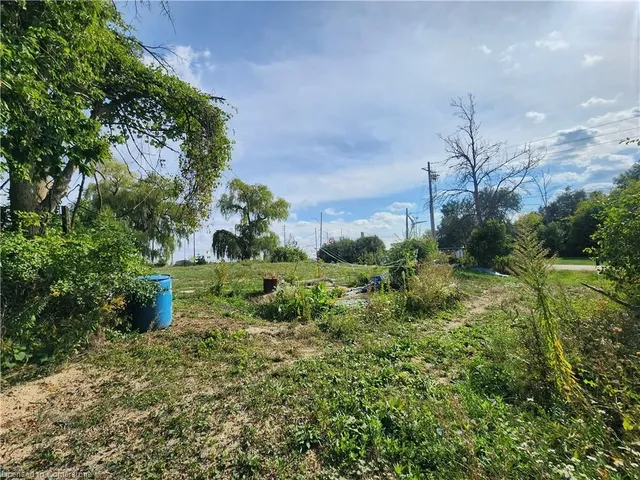 Additional image 2 of 559 Dundas St