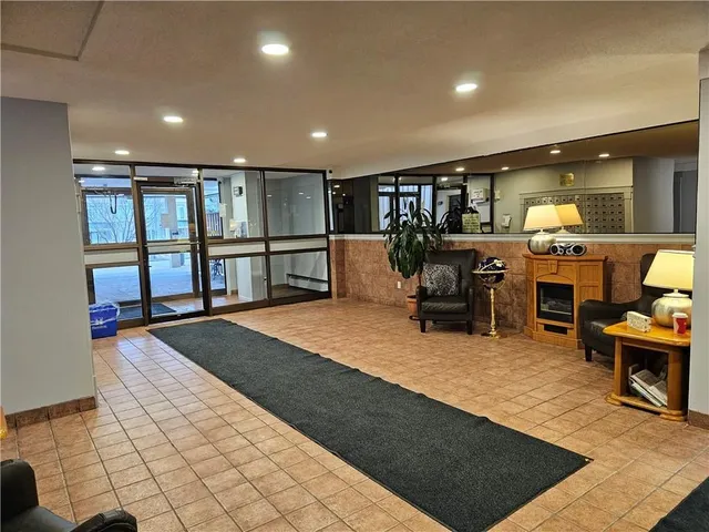 Additional image 4 of 15 ALBRIGHT Rd Unit 1002