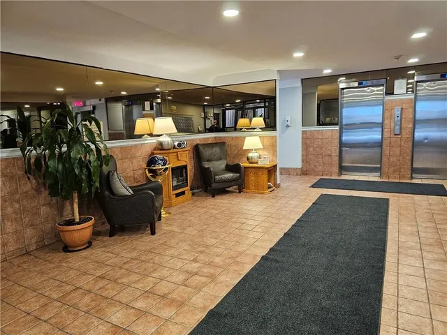 Additional image 5 of 15 ALBRIGHT Rd Unit 1002