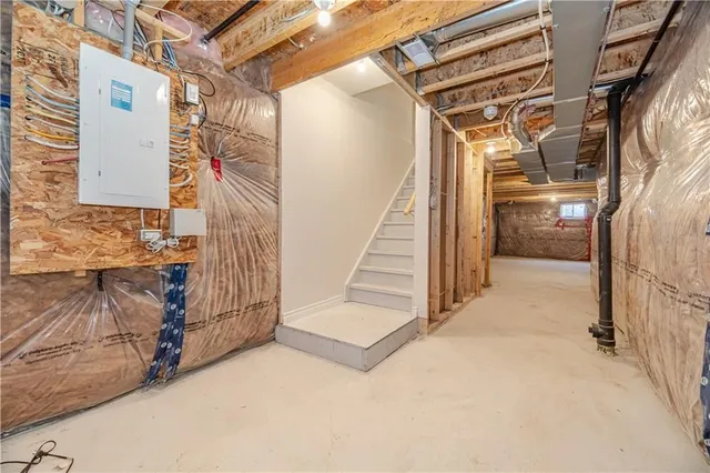 Additional image 46 of 45 STILLWATER Cres