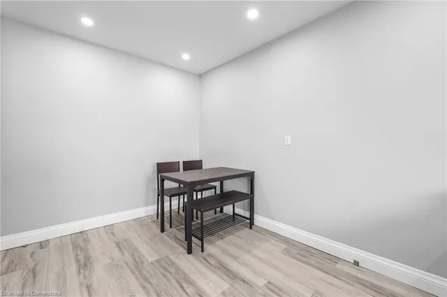 Additional image 12 of 37 Mericourt Rd Unit 103