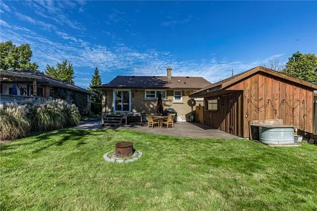 Additional image 33 of 44 SANDALWOOD Ave