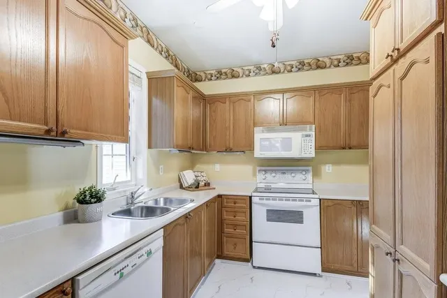 Additional image 15 of 192 SILVERBIRCH Blvd