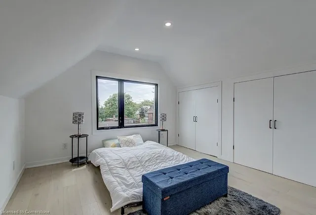 Additional image 33 of 48 Sanford Ave