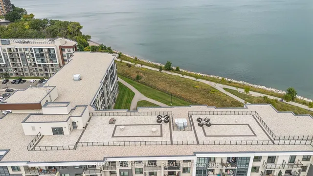 Additional image 10 of 101 SHOREVIEW Pl Unit 521