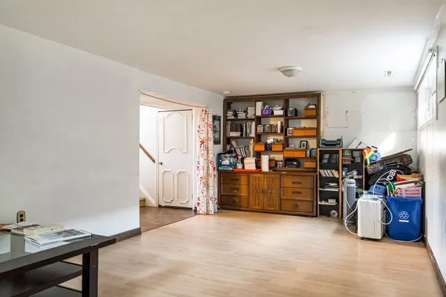 Additional image 30 of 104 HOSTEIN Dr