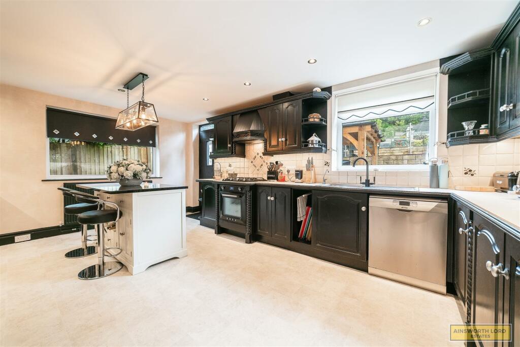 Additional image 104 of Beardwood Drive, Blackburn