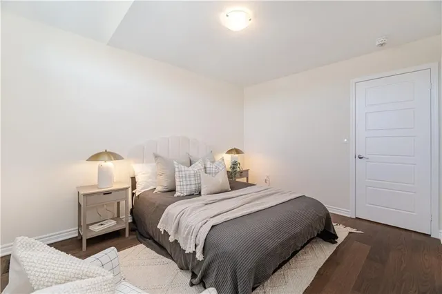 Additional image 33 of 45 STILLWATER Cres