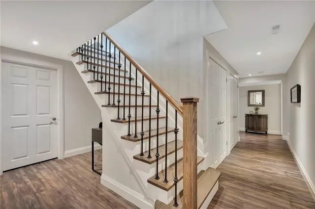 Additional image 18 of 240 PARKSIDE Dr