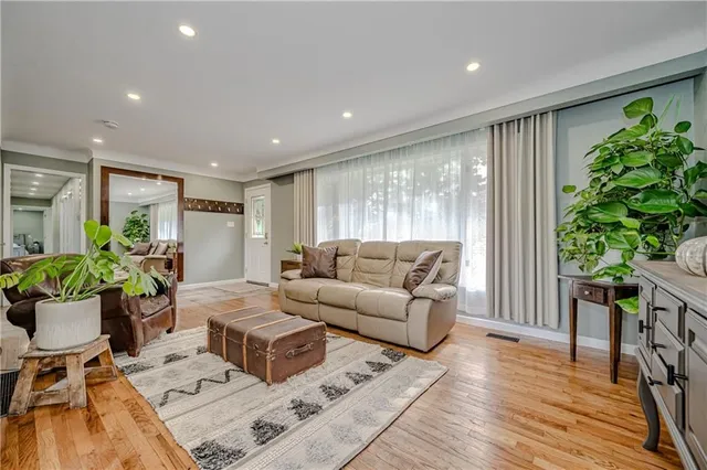 Additional image 6 of 900 BEEFORTH Rd