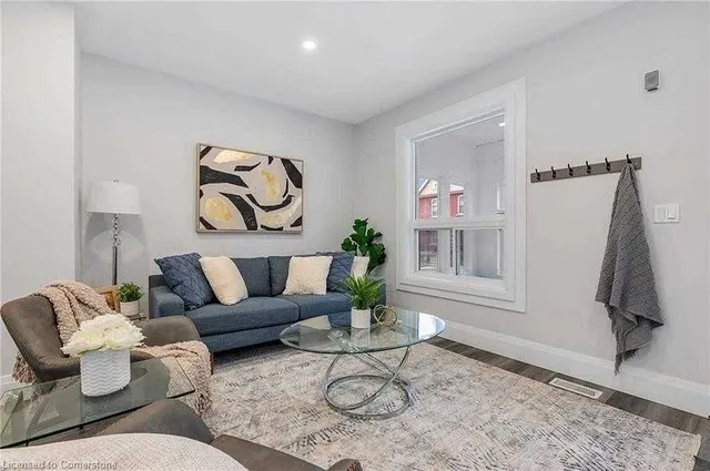 Additional image 4 of 42 Arthur Ave