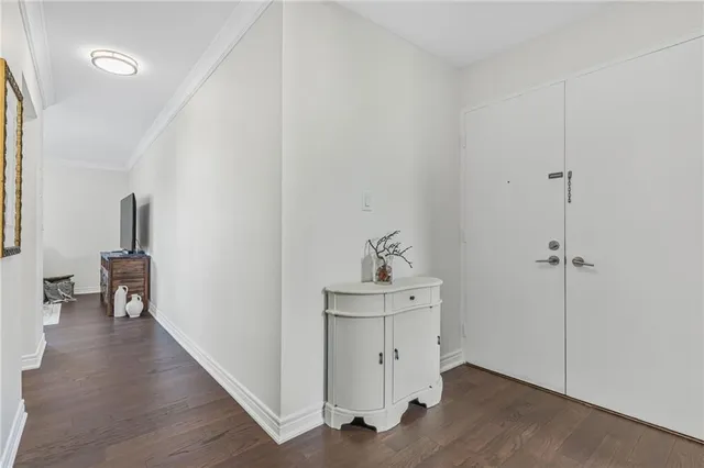 Additional image 25 of 350 CONCESSION St Unit 303