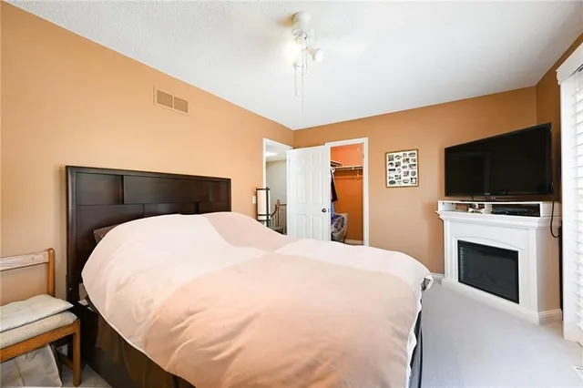 Additional image 24 of 38 LAKEGATE Dr