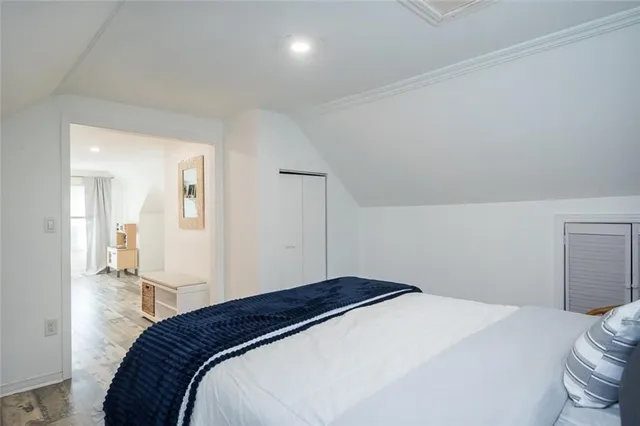 Additional image 39 of 78 GAGE Ave