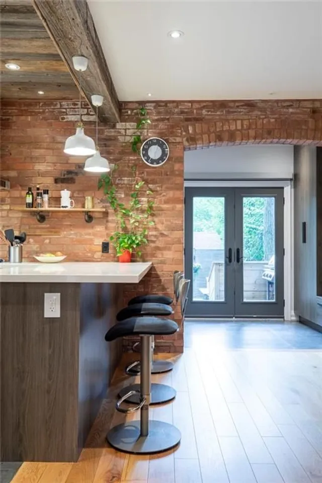 Additional image 18 of 15 MELROSE Ave