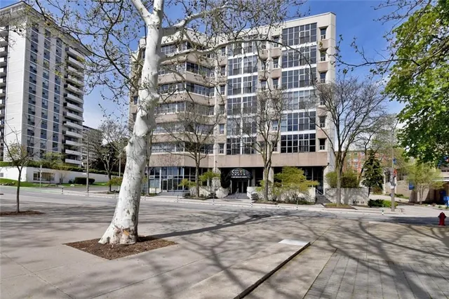 Additional image 2 of 66 Bay St Unit PH 807