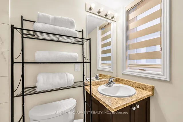 Additional image 18 of 383 Dundas St Unit 69