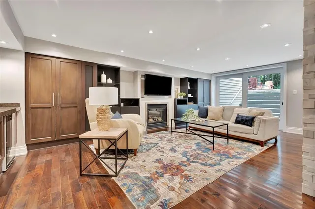 Additional image 31 of 18 ST ANNS Crt