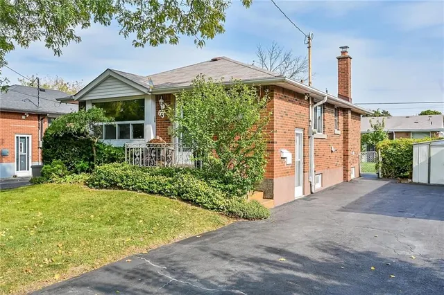 Additional image 34 of 63 FERNWOOD Cres