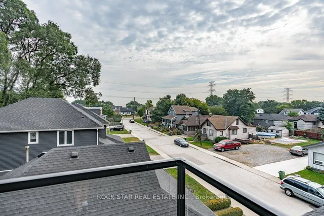 Additional image 34 of 21 Clare Ave