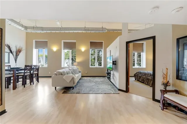 Additional image 6 of 73 GARFIELD Ave Unit 2A