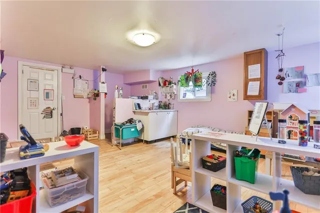 Additional image 27 of 162 DELAWARE Ave