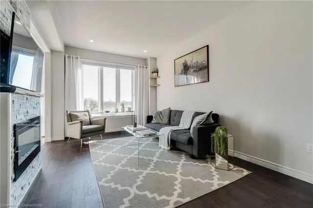 Additional image 10 of 144 Hazelton Ave