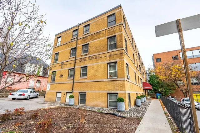 4 ROBINSON St Unit 5