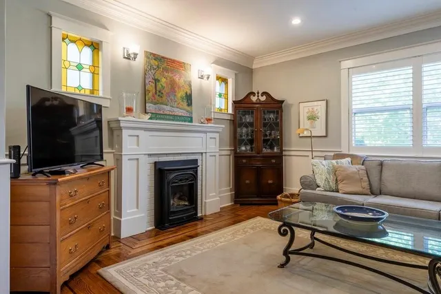 Additional image 12 of 952 MONTCLAIR Ave