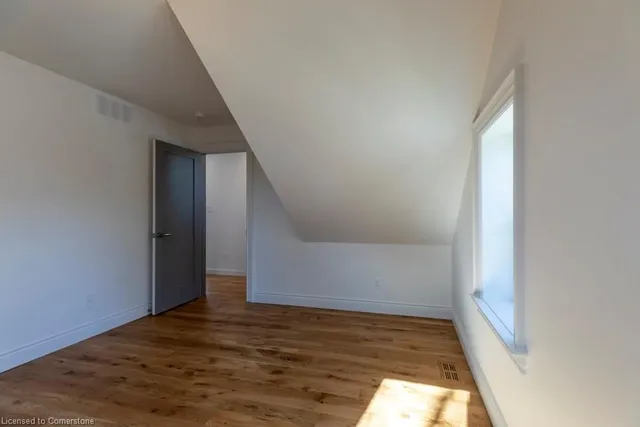 Additional image 33 of 315 Park St