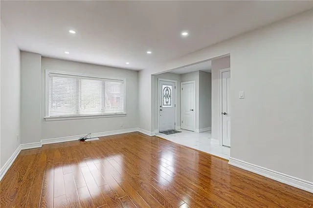 Additional image 7 of 192 WENTWORTH St