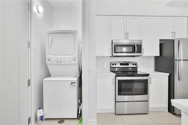 Additional image 33 of 112 King St Unit 1111