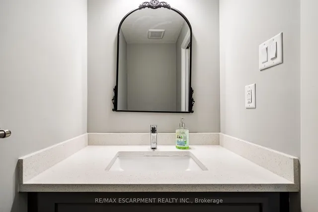 Additional image 21 of 219 KLEIN Circ