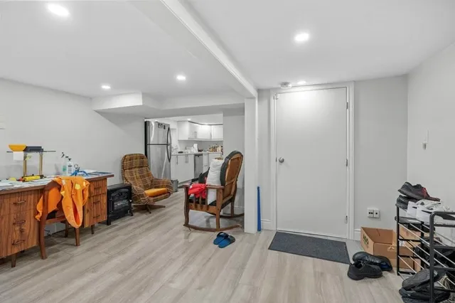 Additional image 19 of 350 JOHN St