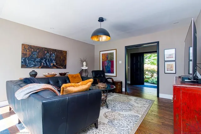 Additional image 22 of 858 Montgomery Dr