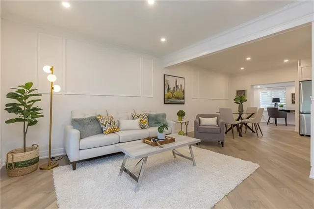 Additional image 13 of 564 ABERDEEN Ave