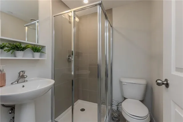 Additional image 36 of 2750 KING St Unit 710