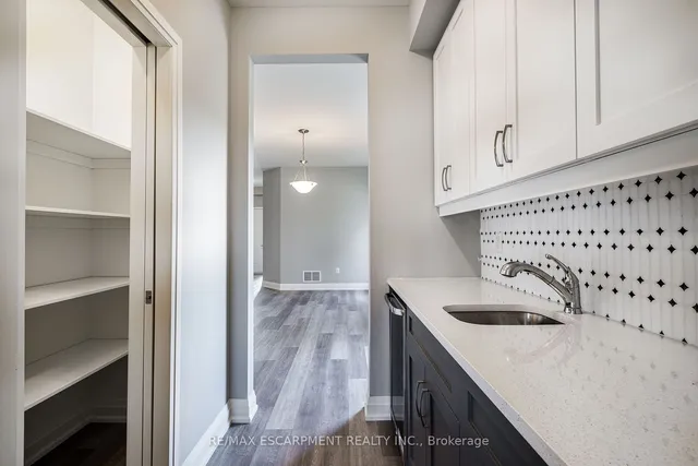 Additional image 10 of 219 KLEIN Circ