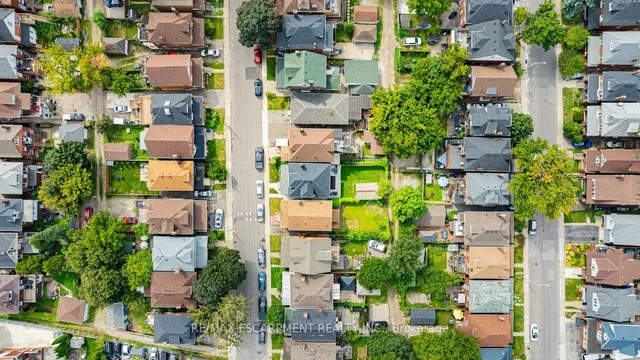 Additional image 35 of 24 Carrick Ave