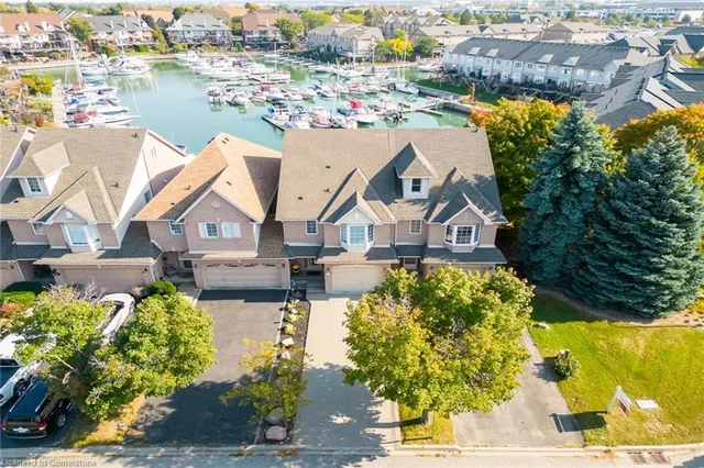 139 Edgewater Dr